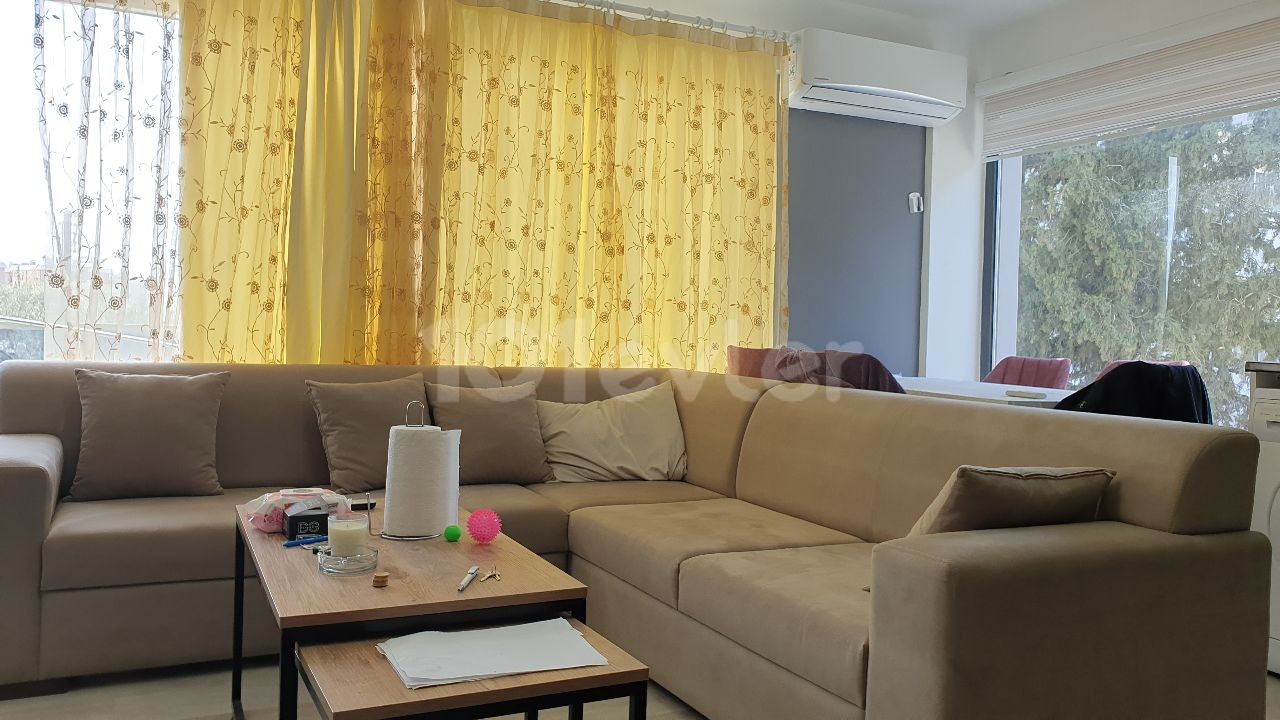 Zu verkaufen 1 + 1 , Wohnung Famagusta Canakkale ** 