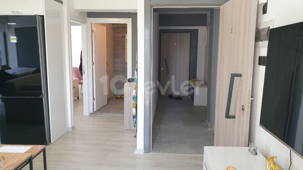 Zu verkaufen 1 + 1 , Wohnung Famagusta Canakkale ** 