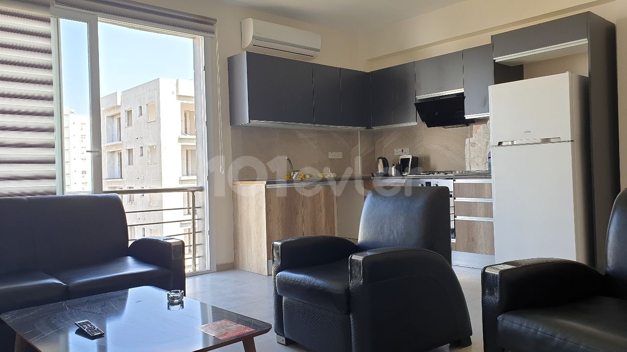 Zu verkaufen 2 + 1 ,75 m2 Wohnung in Famagusta Canakkale ** 