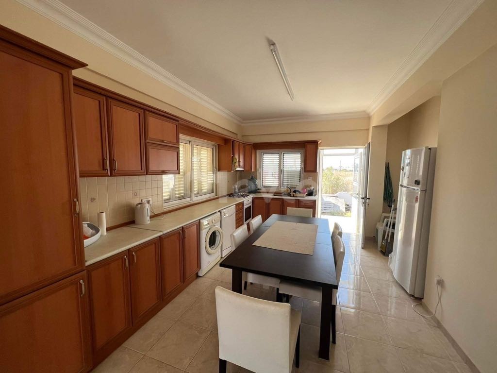 Long Beach, İskele'de Kiralık 3+1 Villa 