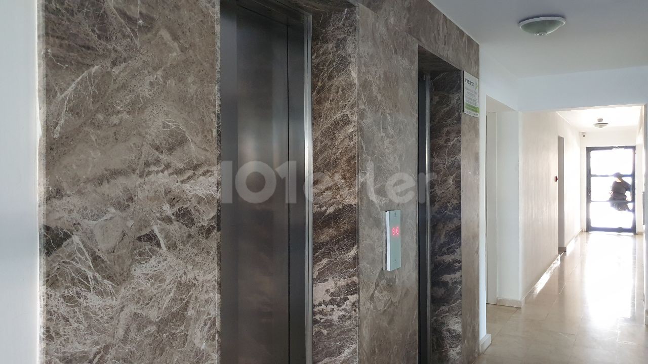 Satılık 2+1 ,90 m²  eşyalı lüks daire Uptwon parkta