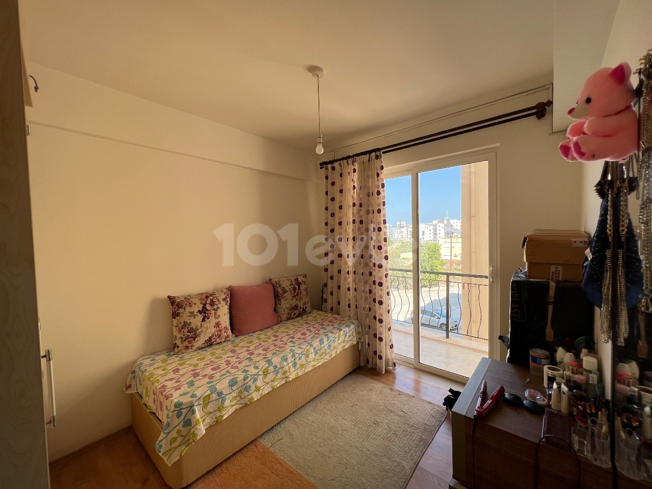 Mağusa çanakkele bölgesinde noyanlar apartmanında satılık 2+1 ful eşyalı daire