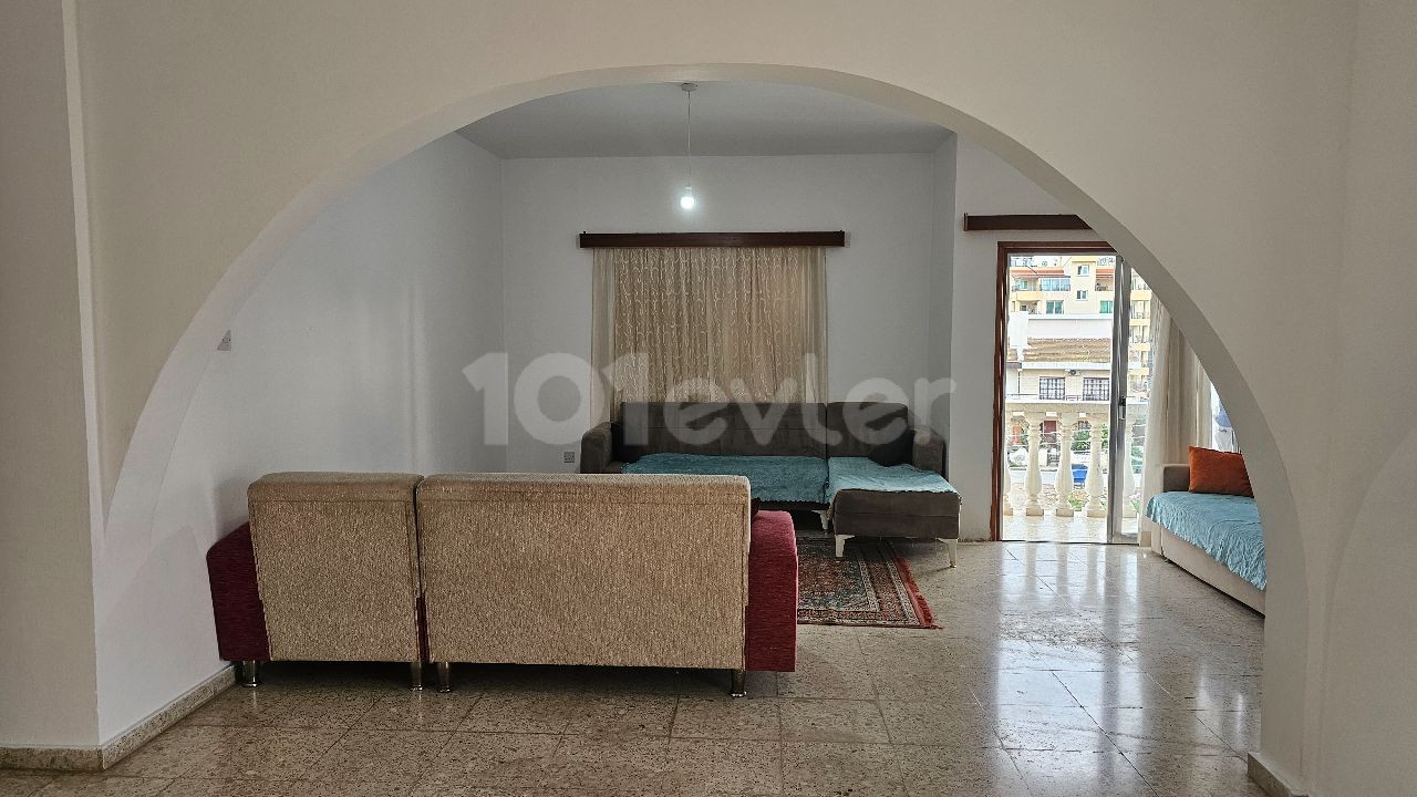 3+1 furnished flat for rent in Famagusta Gülserende