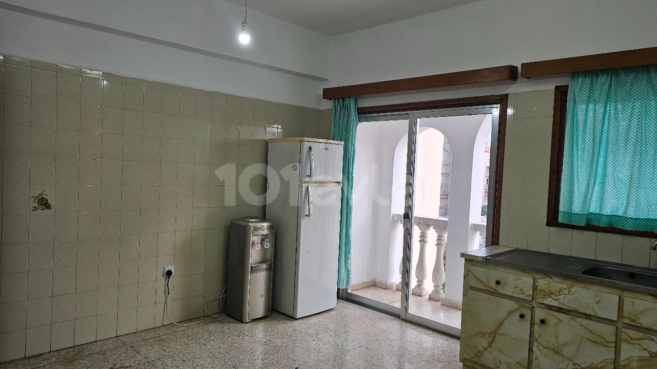 Kiralık 3+1 eşyalı daire Mağusa Gülserende