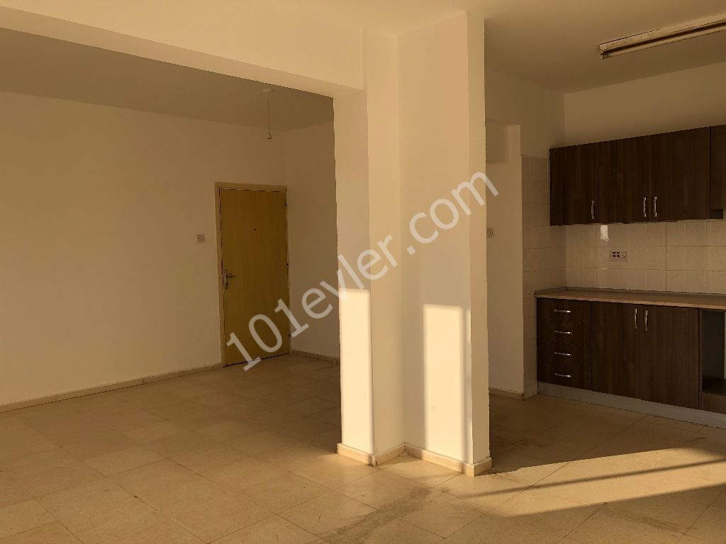 CHEAP! 3 bedroom flat in Tuzla, Famagusta. 5 minutes to the beach or city. Value