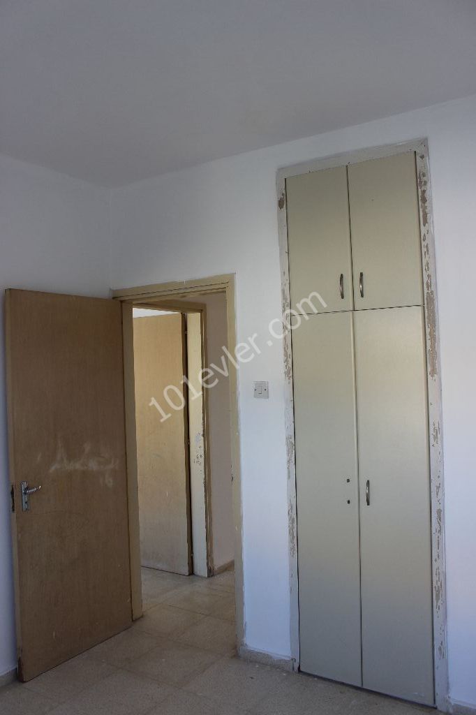 CHEAP! 3 bedroom flat in Tuzla, Famagusta. 5 minutes to the beach or city. Value