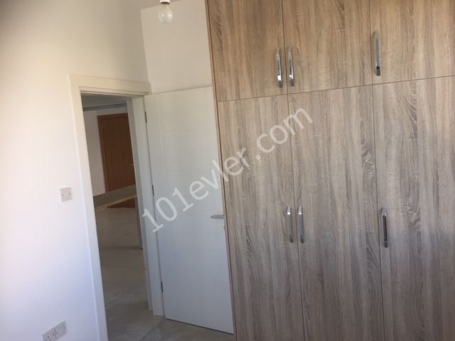 2+1 Wohnung in Nikosia Hamitköy ** 