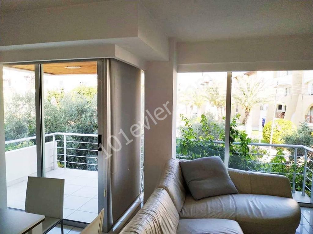 Girne Merkezde 95.m2 Kiralık Eşyalı 2+1 Daire 