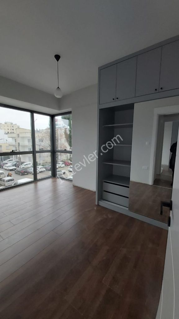 Modern and Spacious 2 + 1 Apartment for Sale in Yenişehir District ** 