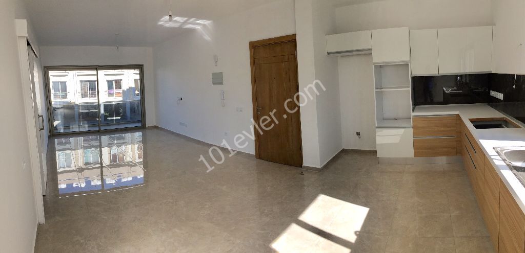 LEFKOŞA KAYMAKLI 'da GENİŞ BALKONLU, 2+1 SATILIK DAİRE !