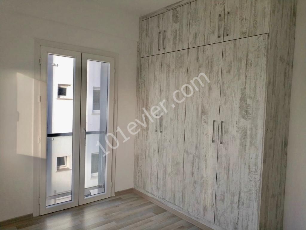 FAMAGUSTA ZENTRUM ZU VERKAUFEN 2+1 DAIRE ** 