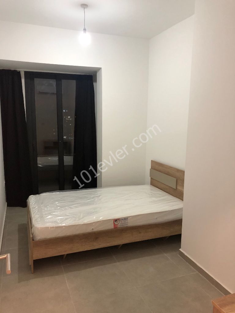 LEFKOŞA GÖNYELİ 'de ANA CADDE ÜZERİNDE, FULL EŞYALI, YENİ, 2+1 DAİRE !