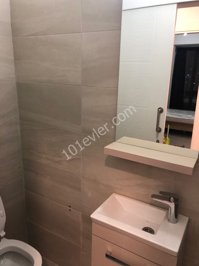 LEFKOŞA GÖNYELİ 'de ANA CADDE ÜZERİNDE, FULL EŞYALI, YENİ, 2+1 DAİRE !