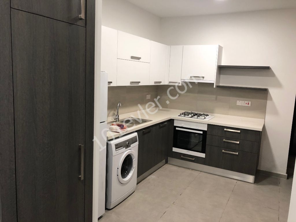 LEFKOŞA GÖNYELİ 'de ANA CADDE ÜZERİNDE, FULL EŞYALI, YENİ, 2+1 DAİRE !