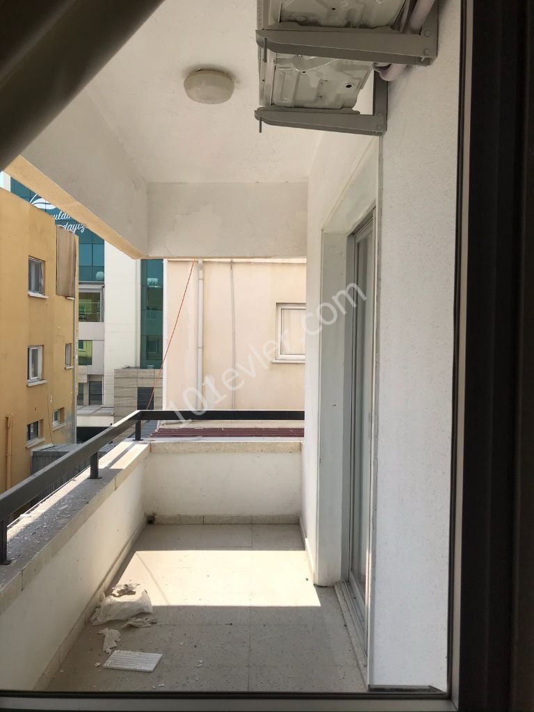 Flat To Rent in Küçük Kaymaklı, Nicosia