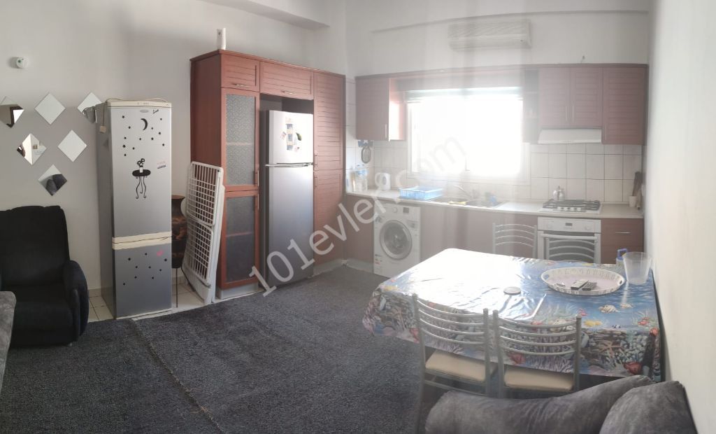 Küçük Kaymaklı Bölgesinde Öğrenci İçin Harika Konumda Full Eşyalı 2+1 Apartman Dairesi