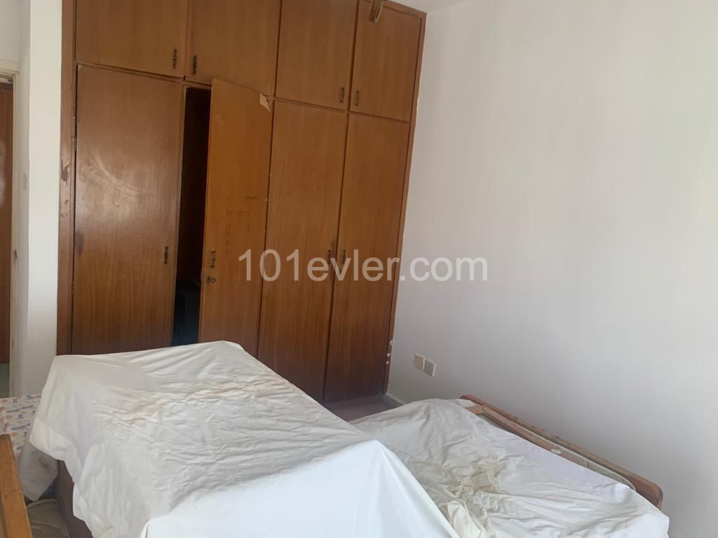 SPACIOUS 3+1 APARTMENT IN DEREBOYUNDA ** 