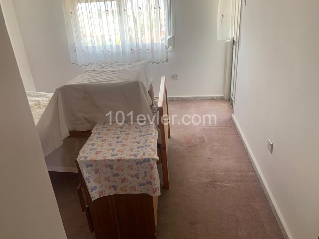 SPACIOUS 3+1 APARTMENT IN DEREBOYUNDA ** 