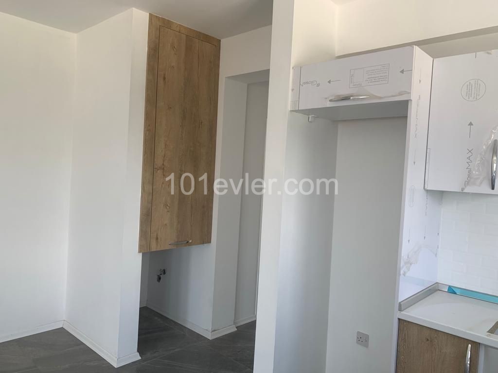 Ortaköy'de Dereboyu Manzaralı 2+1 (85m2+40m2) Penthouse