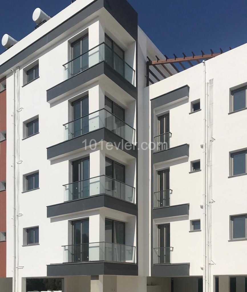 Ortaköy'de Dereboyu Manzaralı 2+1 (85m2+40m2) Penthouse