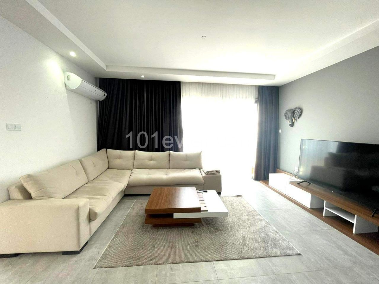 FULLY FURNISHED 2+1 LUXURIOUS FLAT IN NICOSIA DEREBOYU !