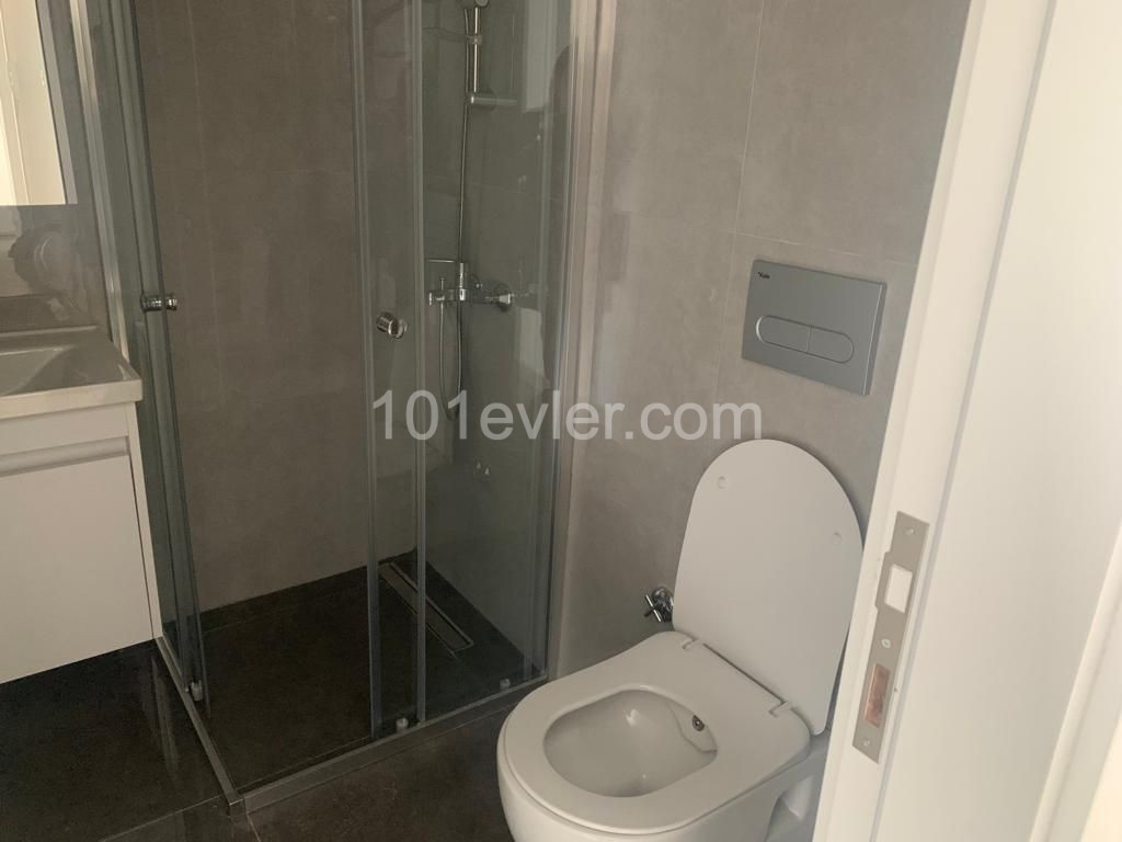 GİRNE MERKEZDE FULL EŞYALI KİRALIK 2+1 DAİRE