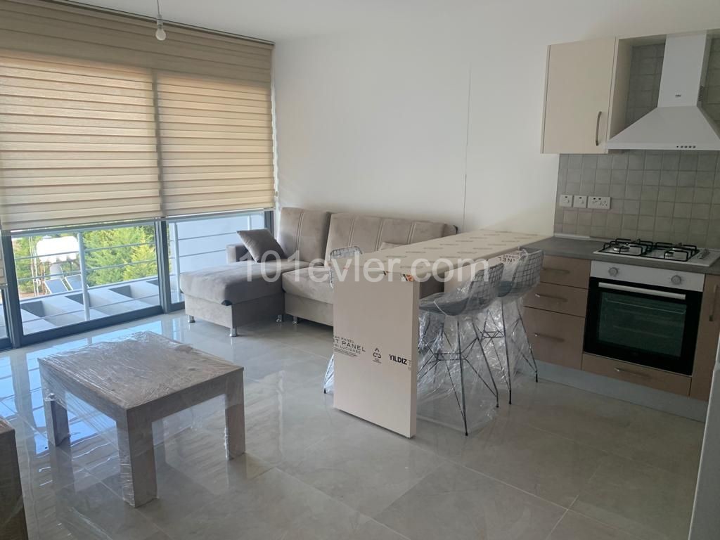 GİRNE MERKEZDE FULL EŞYALI KİRALIK 2+1 DAİRE