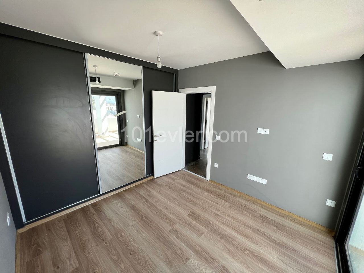 LEFKOŞA KUMSAL 'da YARI EŞYALI veya FULL EŞYALI, YENİ, SIFIR, 2+1 PENTHOUSE DAİRE !