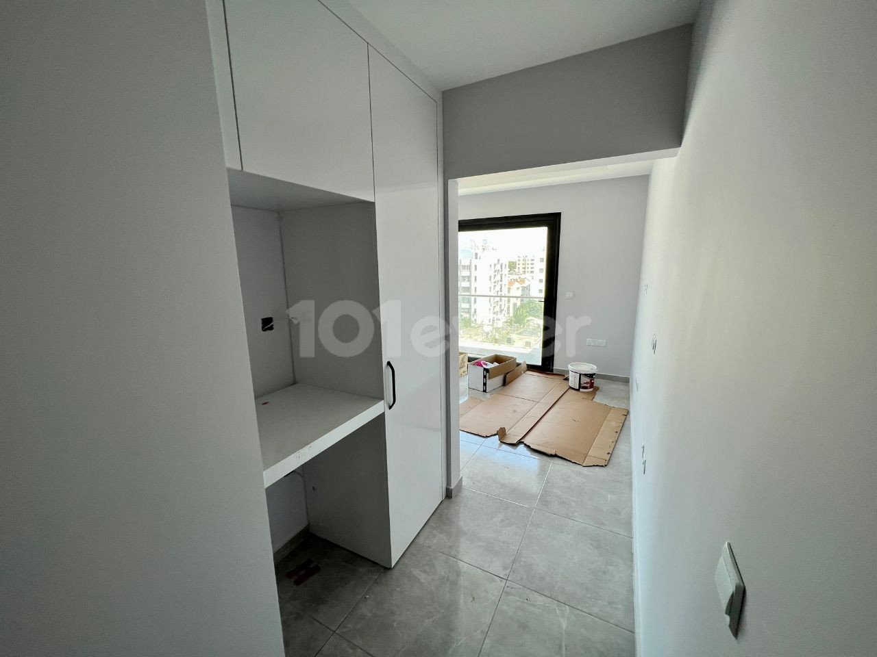 2+1 hochwertige, moderne, geräumige 2+1 PENTHOUSE-Wohnung am Strand von Nikosia ! ** 