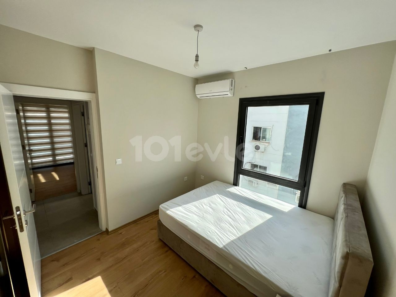 BRAND NEW. FULLY FURNISHED 2+1 LUXURIOUS FLAT IN KUMSAL !