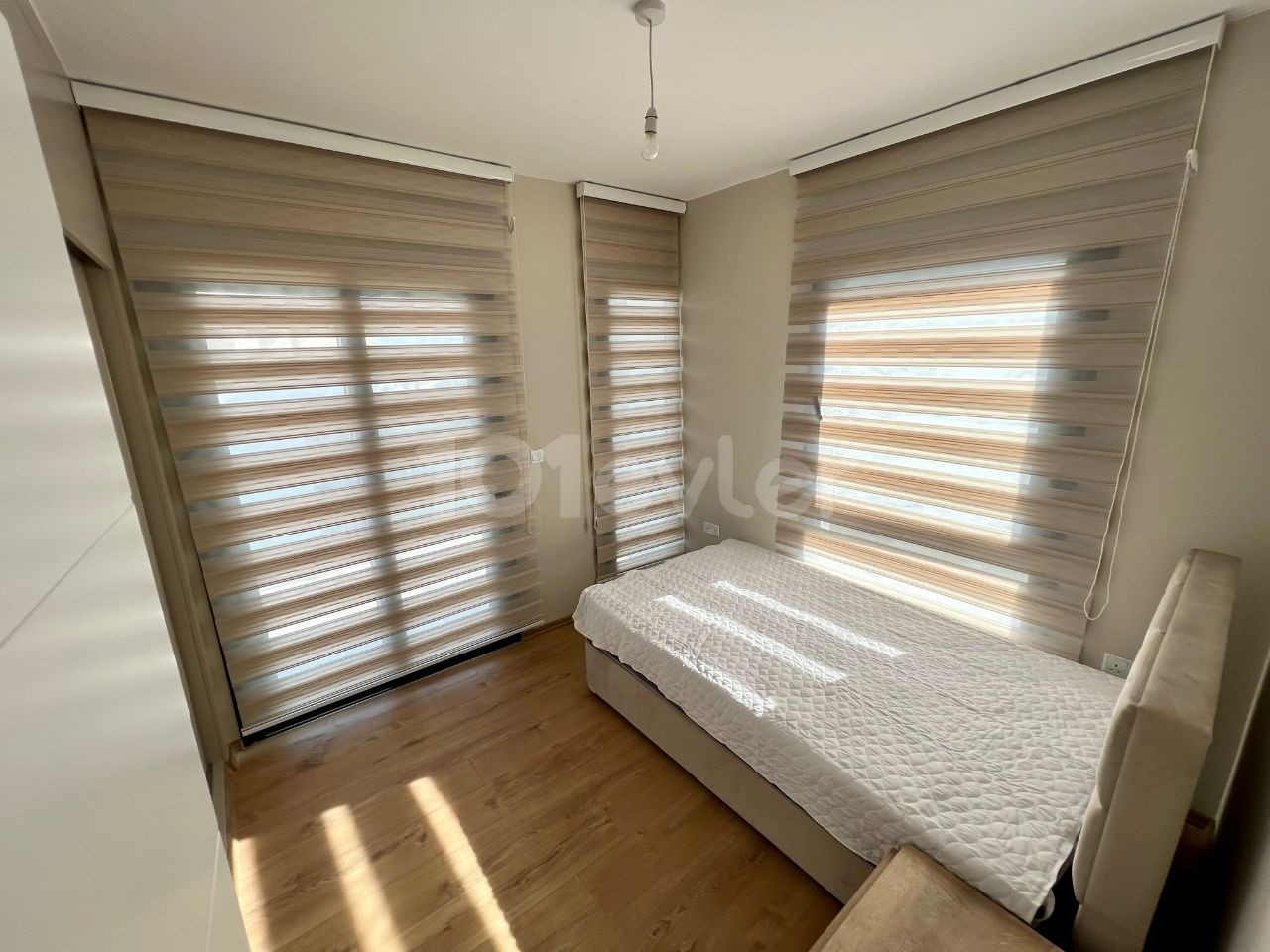 BRAND NEW. FULLY FURNISHED 2+1 LUXURIOUS FLAT IN KUMSAL !