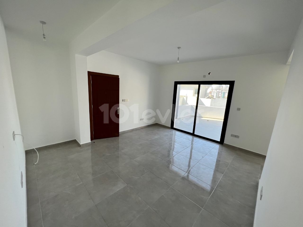 LEFKOŞA GÖNYELİ 'de SATILIK 2+1 PENTHOUSE DAİRELER ! (kuzey - batı ve güney - doğu)