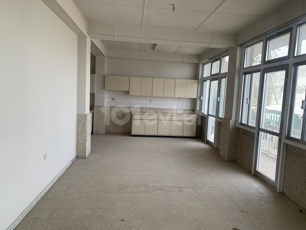 COMPLETE BUILDING FOR SALE IN ALSANCAK