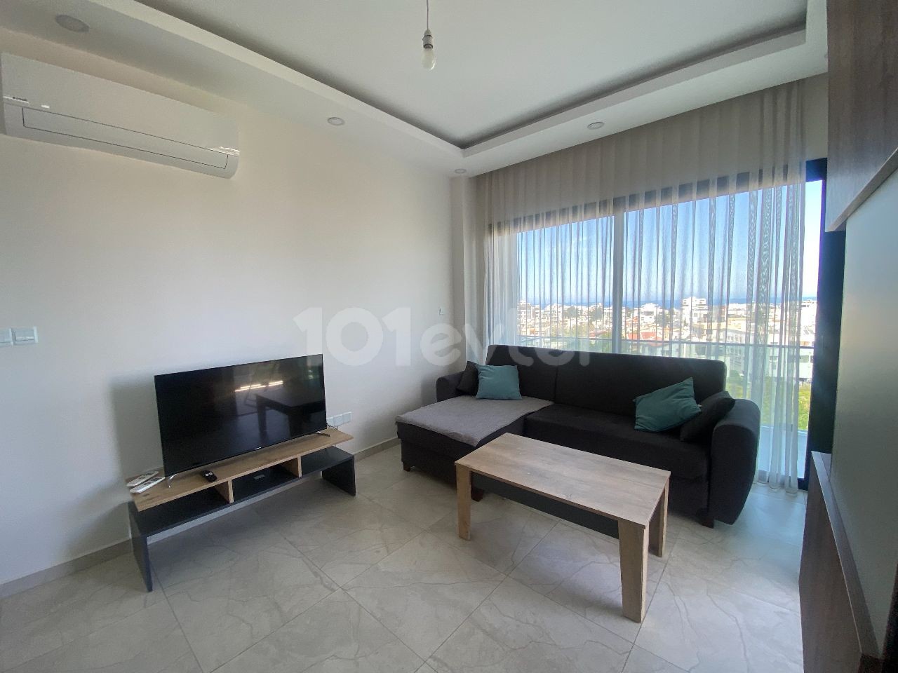 Fully Furnished 2+1 Flat for Rent with Sea View in Kyrenia Center!