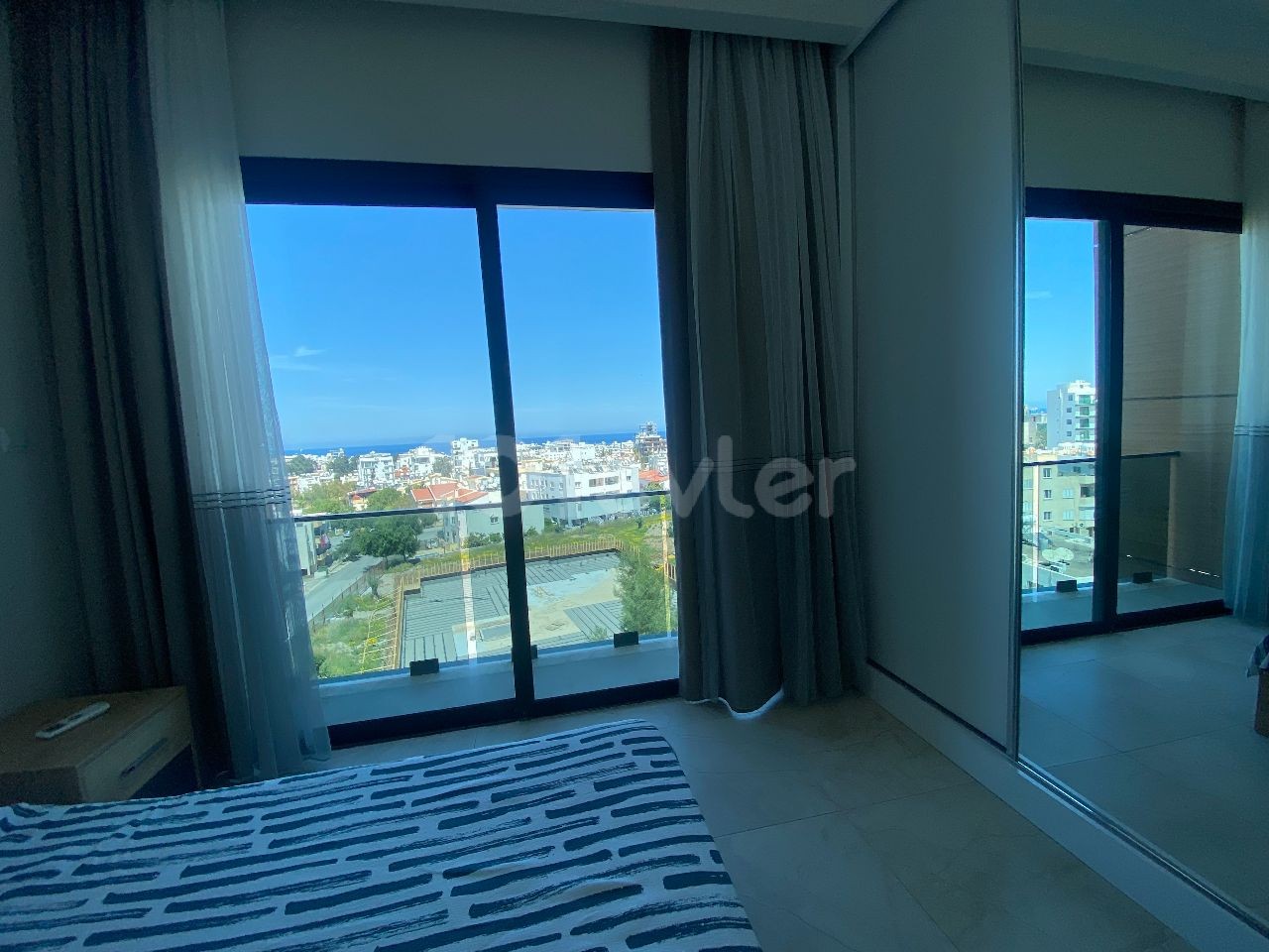 Fully Furnished 2+1 Flat for Rent with Sea View in Kyrenia Center!