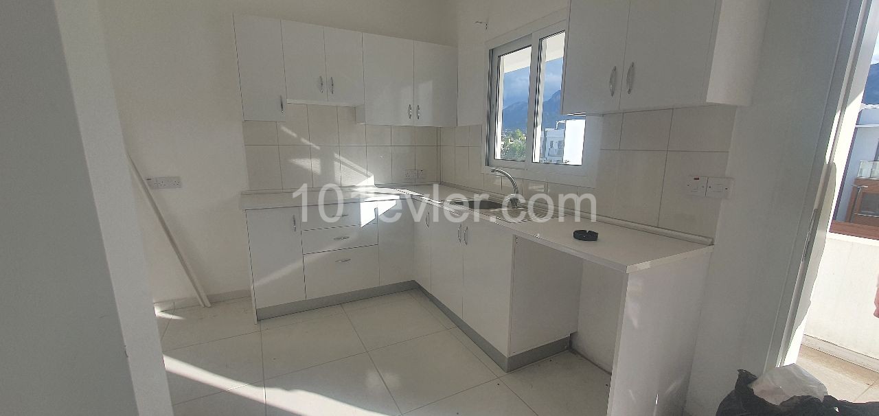 KYRENIA £200 UNFURNISHED FLAT FOR RENT ** 