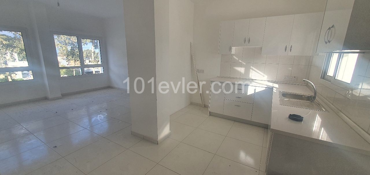 KYRENIA £200 UNFURNISHED FLAT FOR RENT ** 
