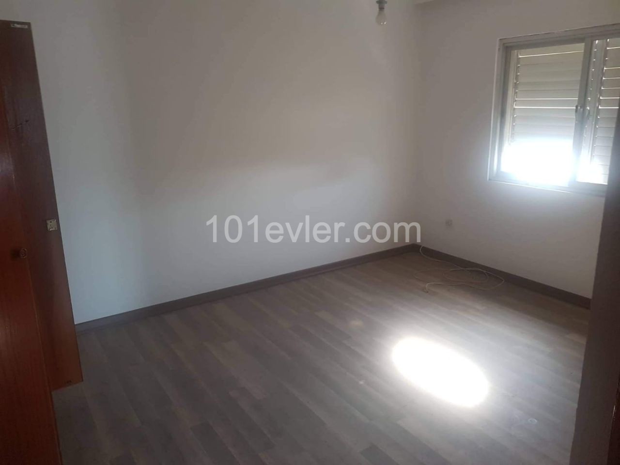 3+1 spacious flat in the center of Kyrenia ** 