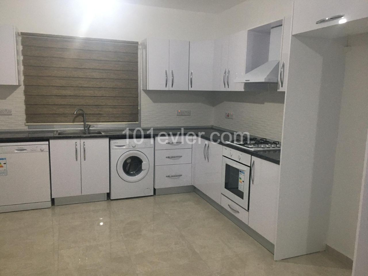 Spacious flat for sale in the center of Kyrenia ** 