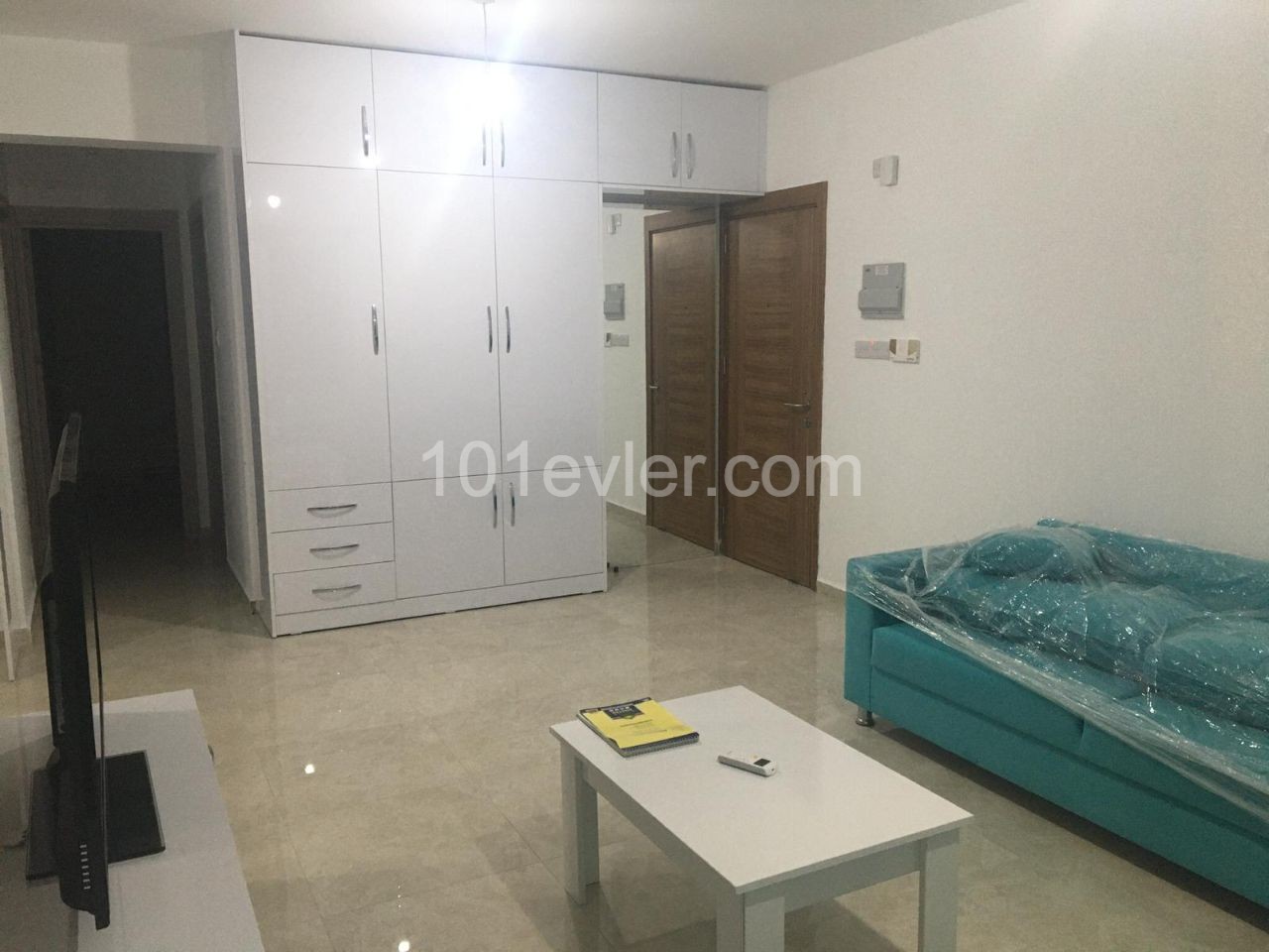 Spacious flat for sale in the center of Kyrenia ** 