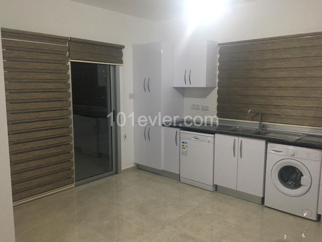 Spacious flat for sale in the center of Kyrenia ** 