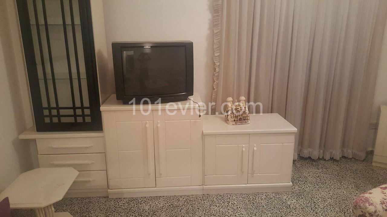 2+1 spacious flat in the center of Nicosia Gonyeli ** 