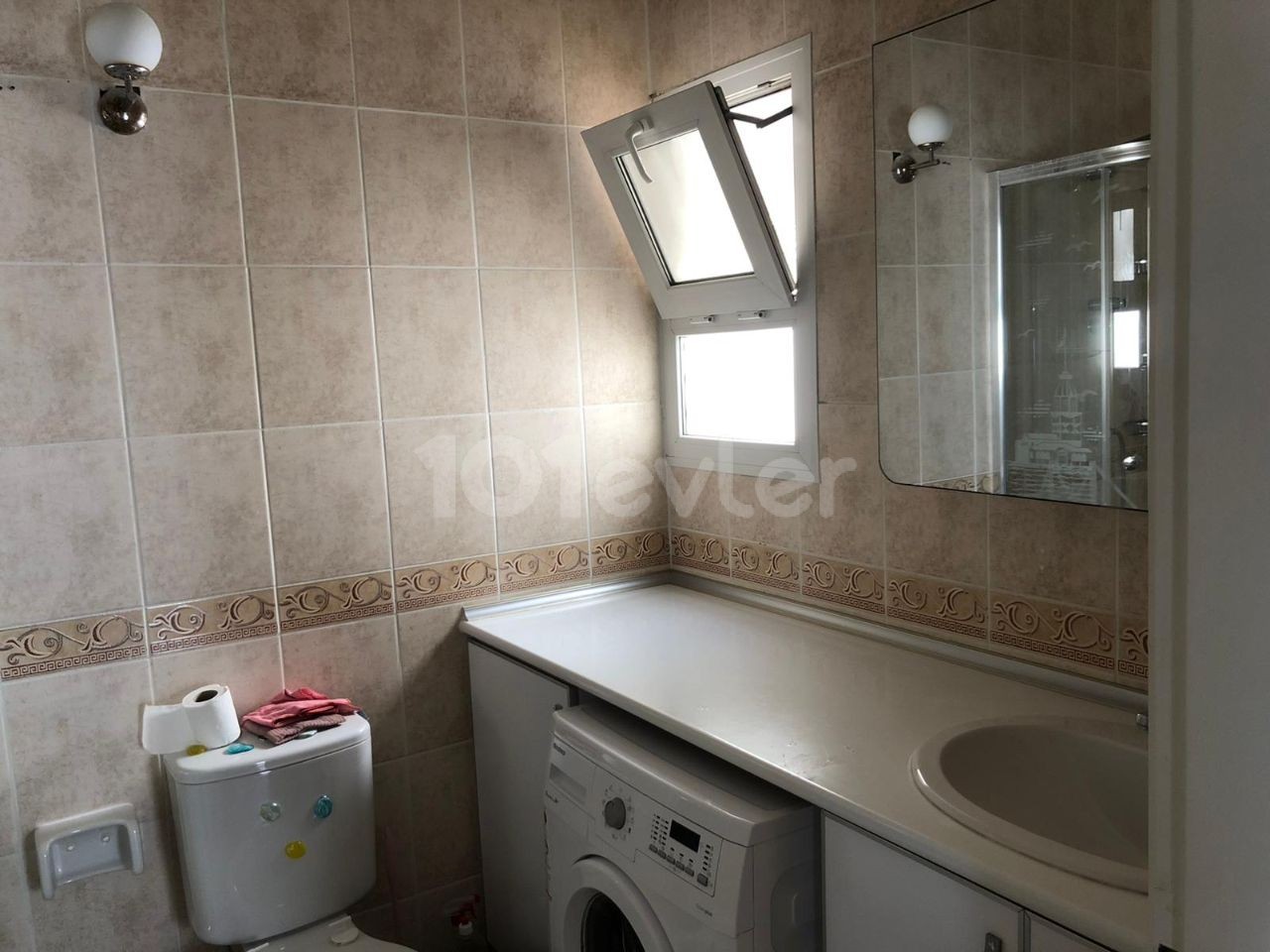 3-1 large fully furnished flat in the center of Kyrenia ** 