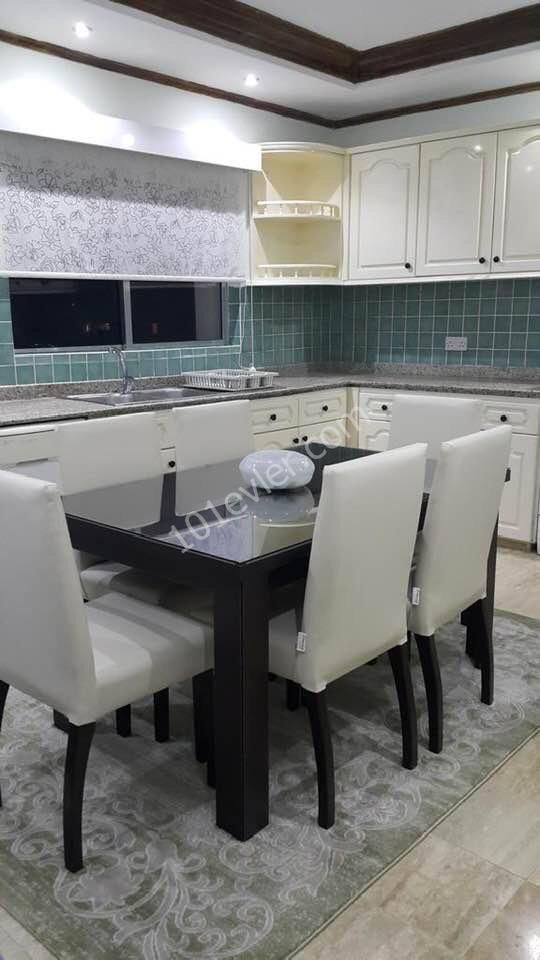 Our 3 + 1 fully furnished apartment on the main road in Kyrenia, the whole house has been renovated, there is a shared basement, white goods are guaranteed, 5 tons water tank, central heating system, 180 m2 large apartment has an equivalent cob and is suitable for a loan. Price : 73.000 STG ** 