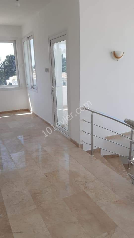 4+1 VILLA ZU VERKAUFEN IN KYRENIA OZANKÖY DE TURK KOCHANLI REF157 ** 