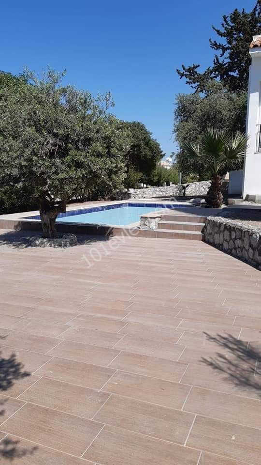 4+1 VILLA ZU VERKAUFEN IN KYRENIA OZANKÖY DE TURK KOCHANLI REF157 ** 