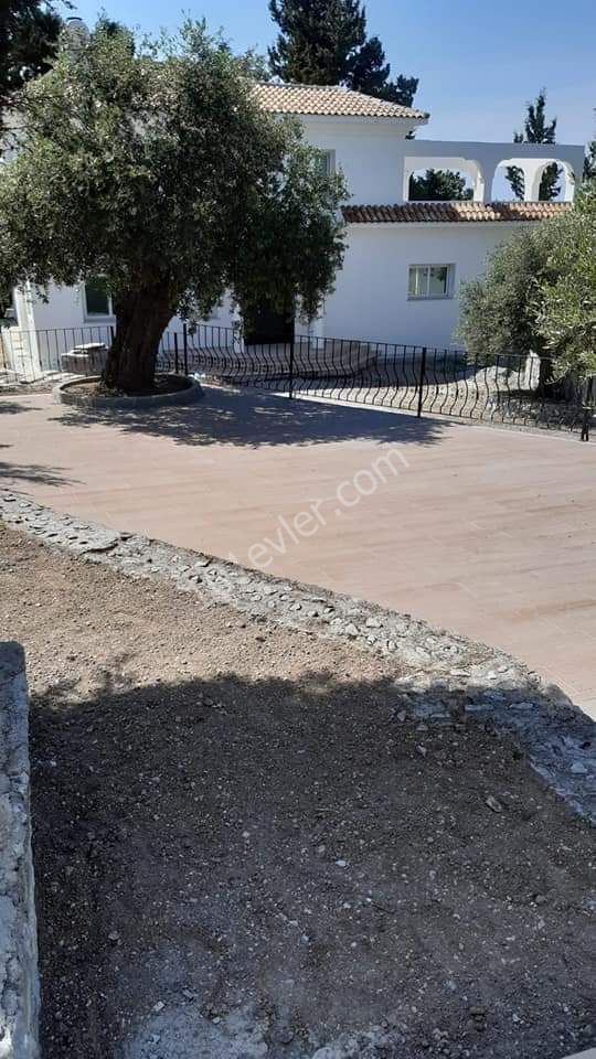 4+1 VILLA ZU VERKAUFEN IN KYRENIA OZANKÖY DE TURK KOCHANLI REF157 ** 