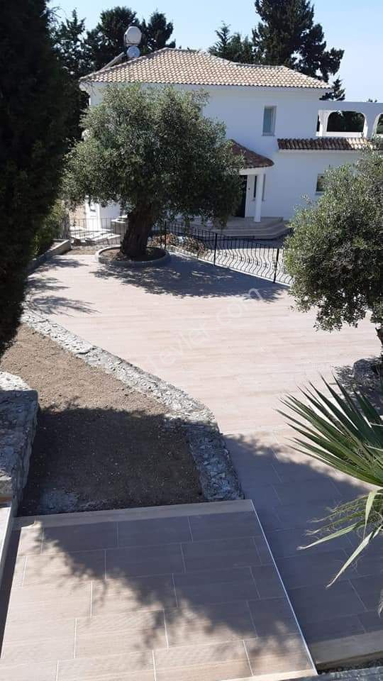 4+1 VILLA ZU VERKAUFEN IN KYRENIA OZANKÖY DE TURK KOCHANLI REF157 ** 