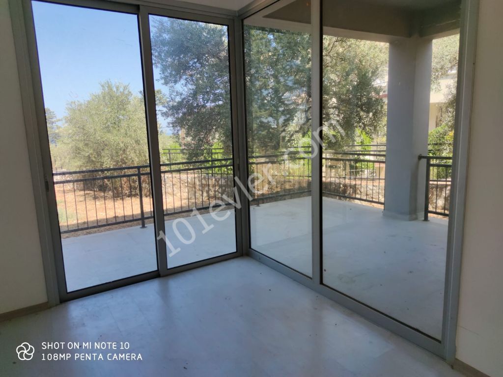 3+1 Wohnung zum Verkauf in Kyrenia Lapta REF 517 ** 