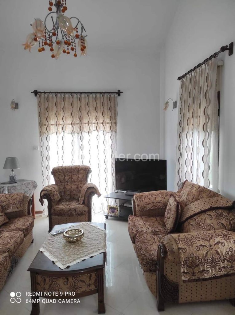 LAPTADA OTELLER BÖLGESINDE, DENİZ KENARINDA,  MUHTEŞEM KONUMDA, TRIPLEX VİLLAMIZ SATILIKTIR...  REF 097